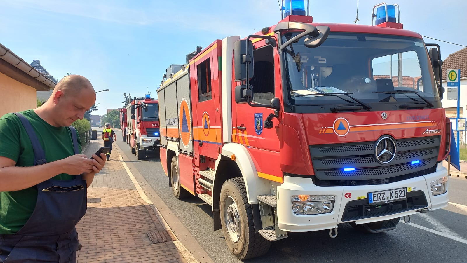 2025_Waldbrand_04_Sammeln_im_Ort